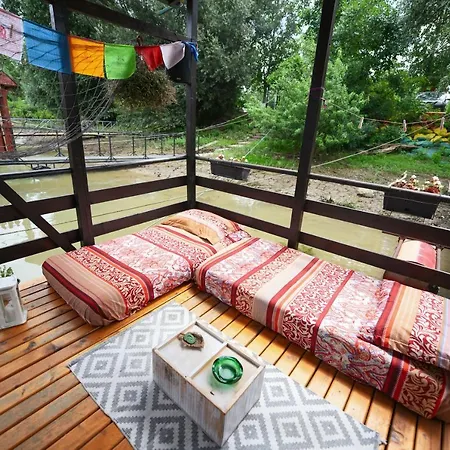 Sagando - Floating House On Sava River * Βελιγράδι